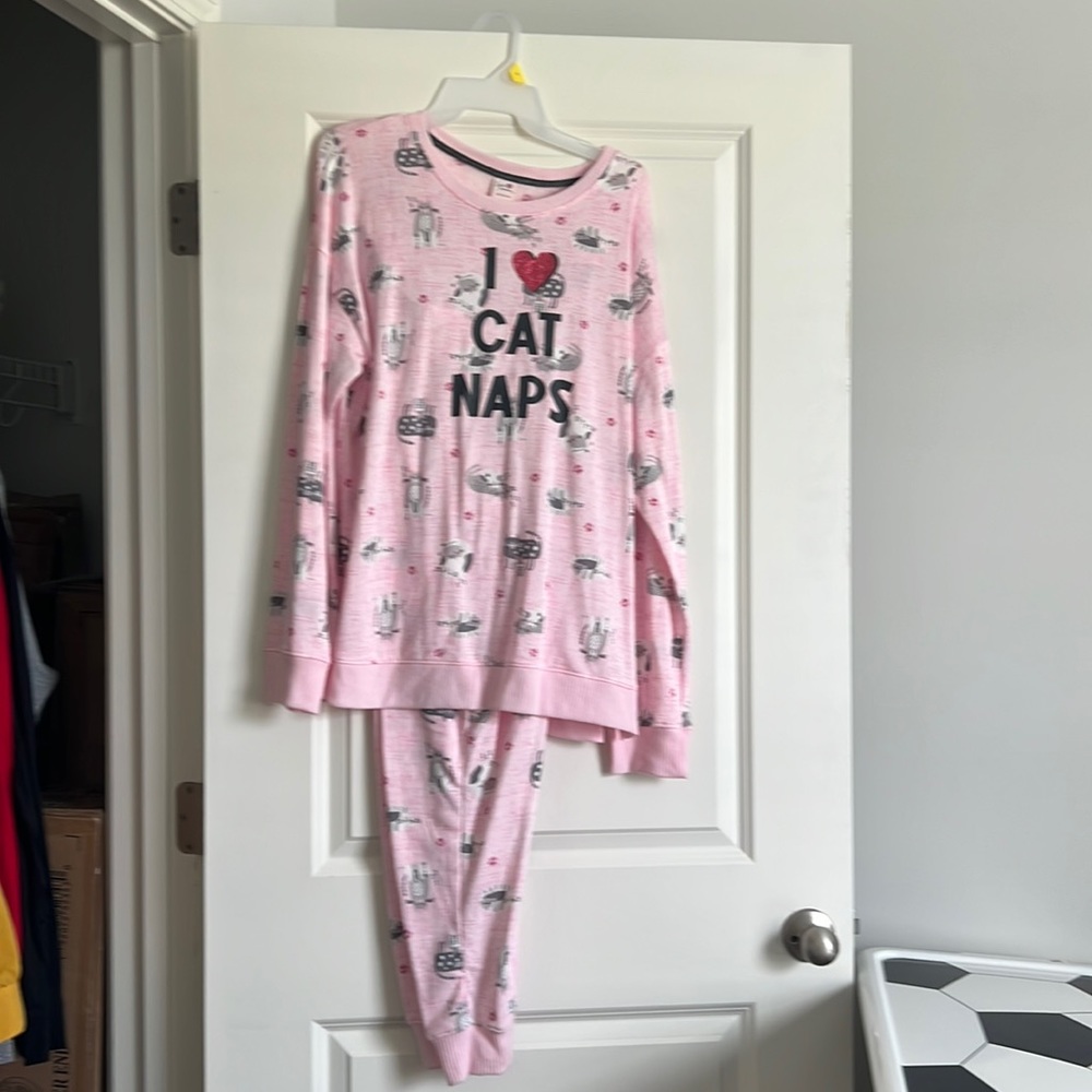 Pijamas new! A good price!